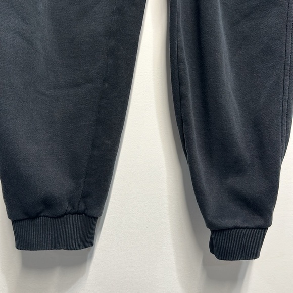 Nike Youth Size Large black Sweatpants Elastic Waist Drawstring Cargo Pockets - Picture 7 of 12